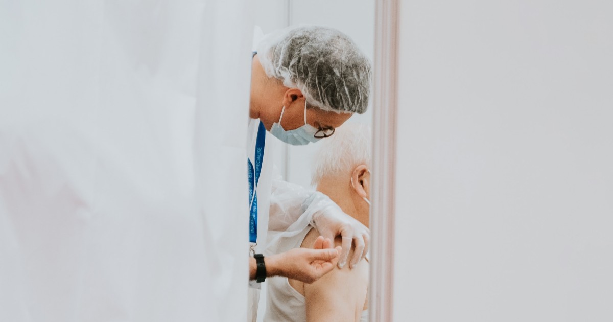 « aller vers les publics les plus fragiles » une démarche expérimentale envers les publics les plus éloignés du système de soins, à l’occasion de la campagne vaccinale en seine-saint-denis | terra nova